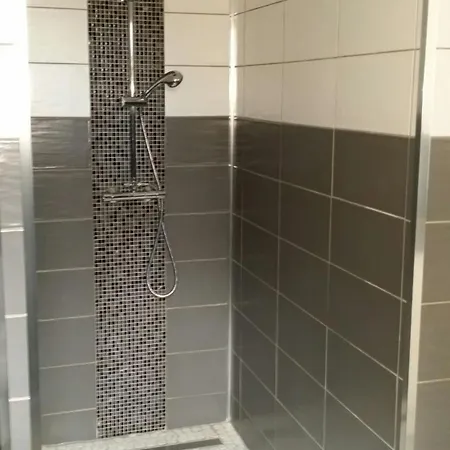 Joli Complet Lägenhet